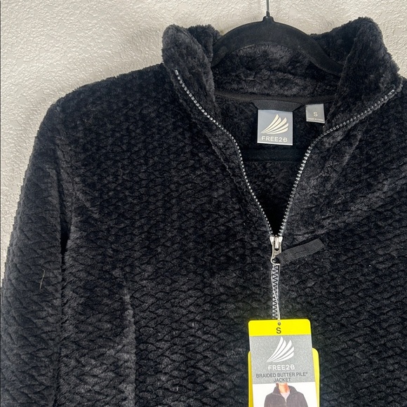 Free2B Black Fuzzy Braided Butter Pile Lightweight Fall Jacket Size Small New! - Picture 2 of 7